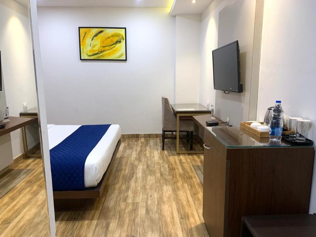 Hotel Ak Suites Патиала Экстерьер фото