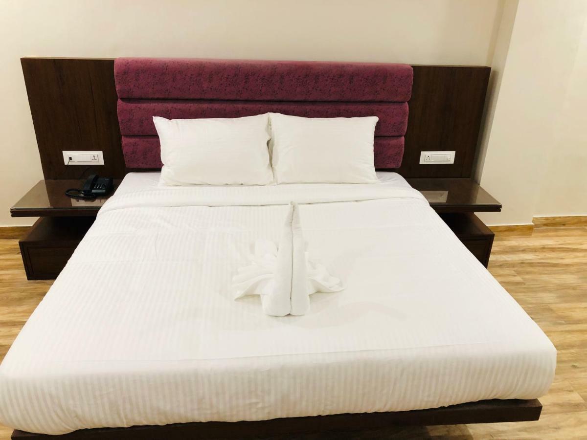 Hotel Ak Suites Патиала Экстерьер фото