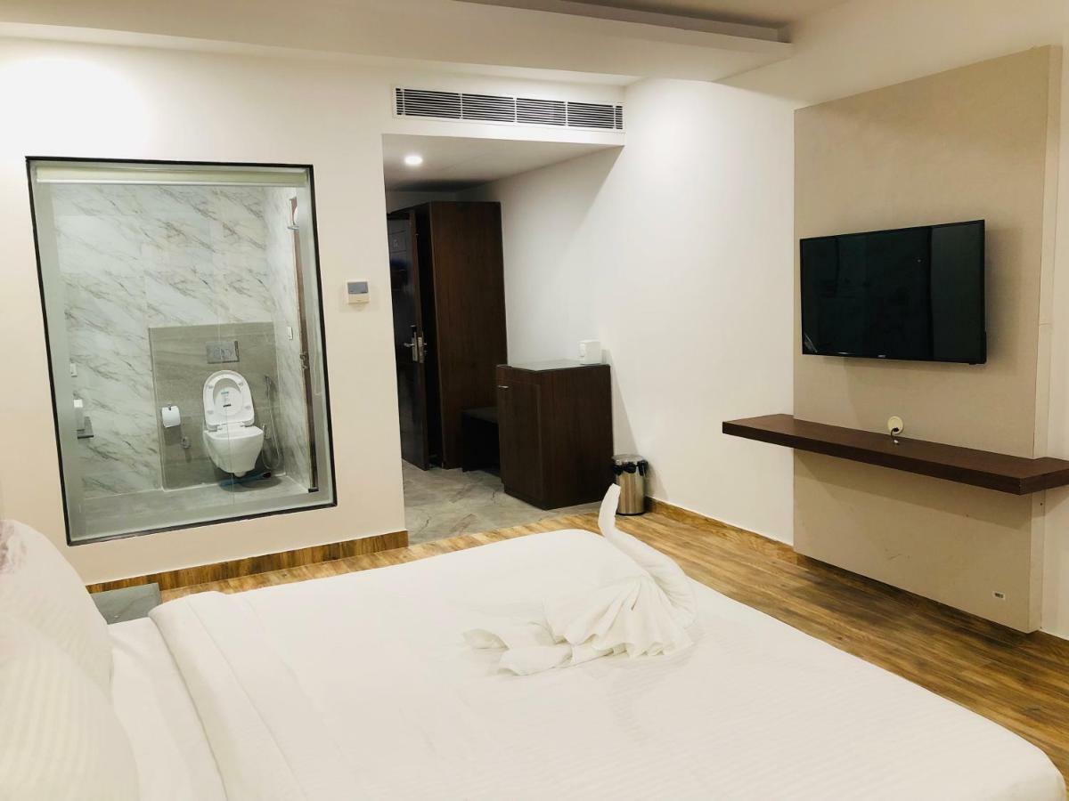 Hotel Ak Suites Патиала Экстерьер фото