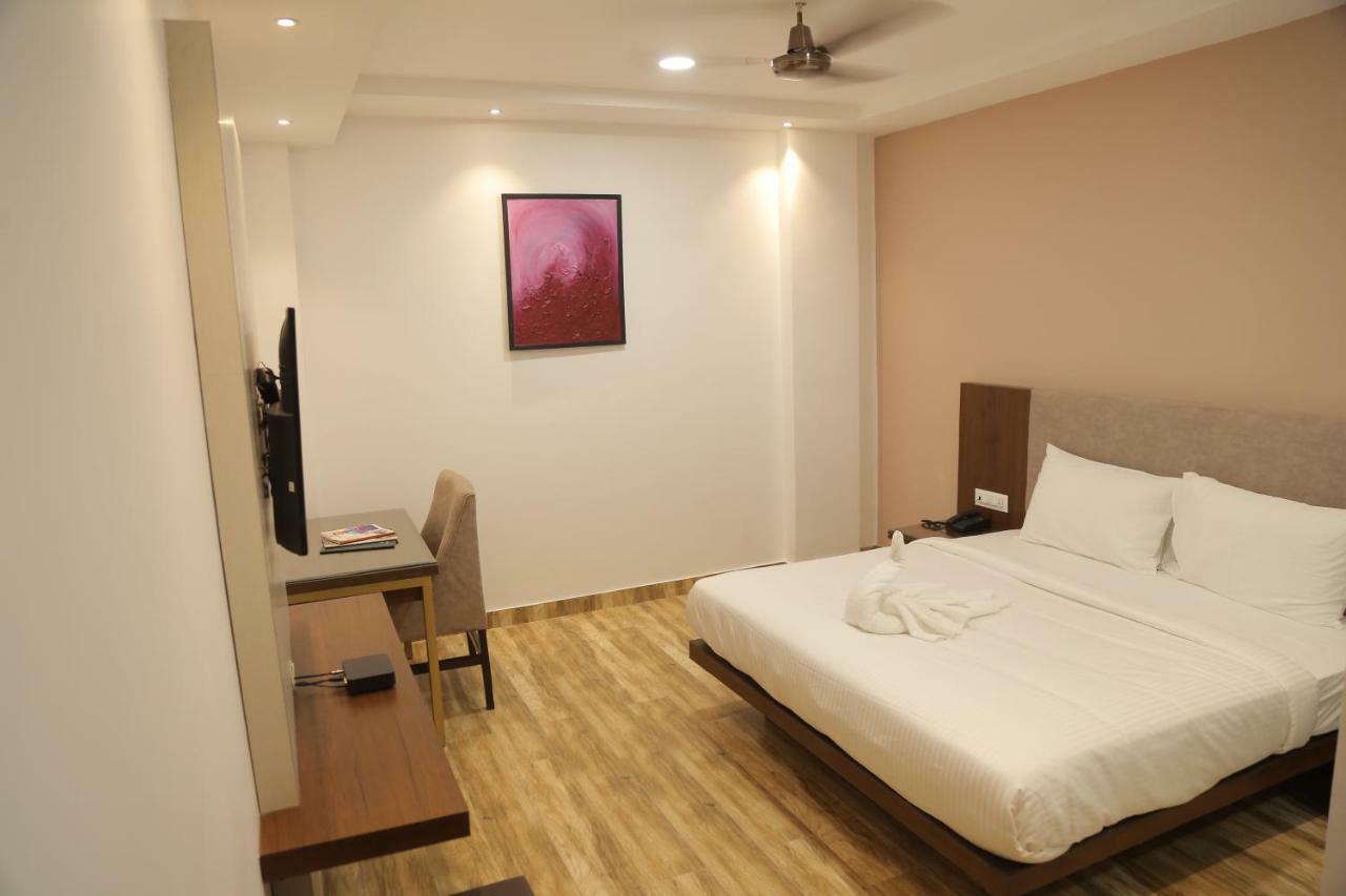 Hotel Ak Suites Патиала Экстерьер фото