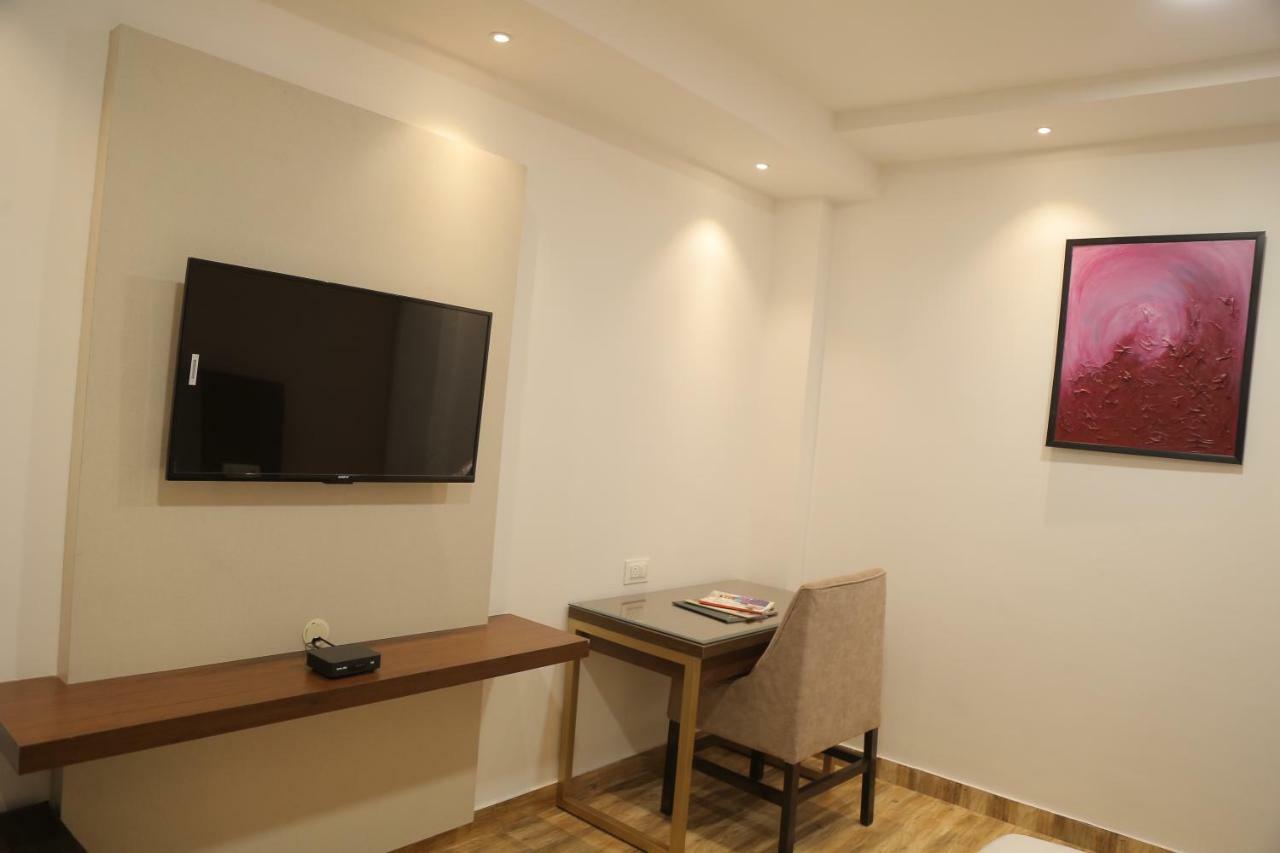 Hotel Ak Suites Патиала Экстерьер фото
